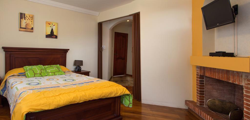 Altura Rooms & Suites Quito Rom bilde